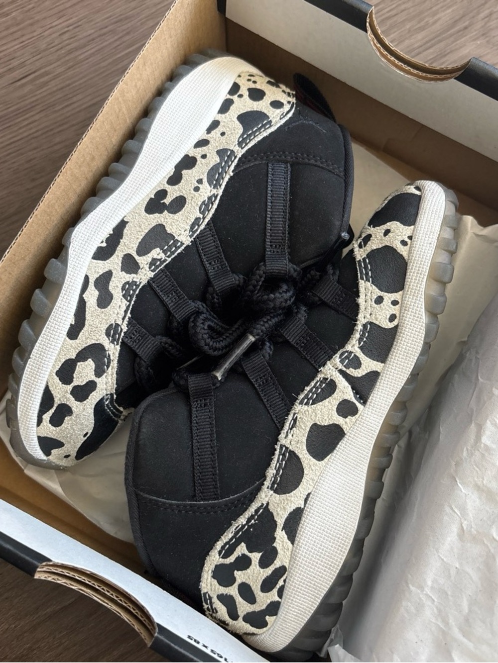 Jordan 11 Lepoard